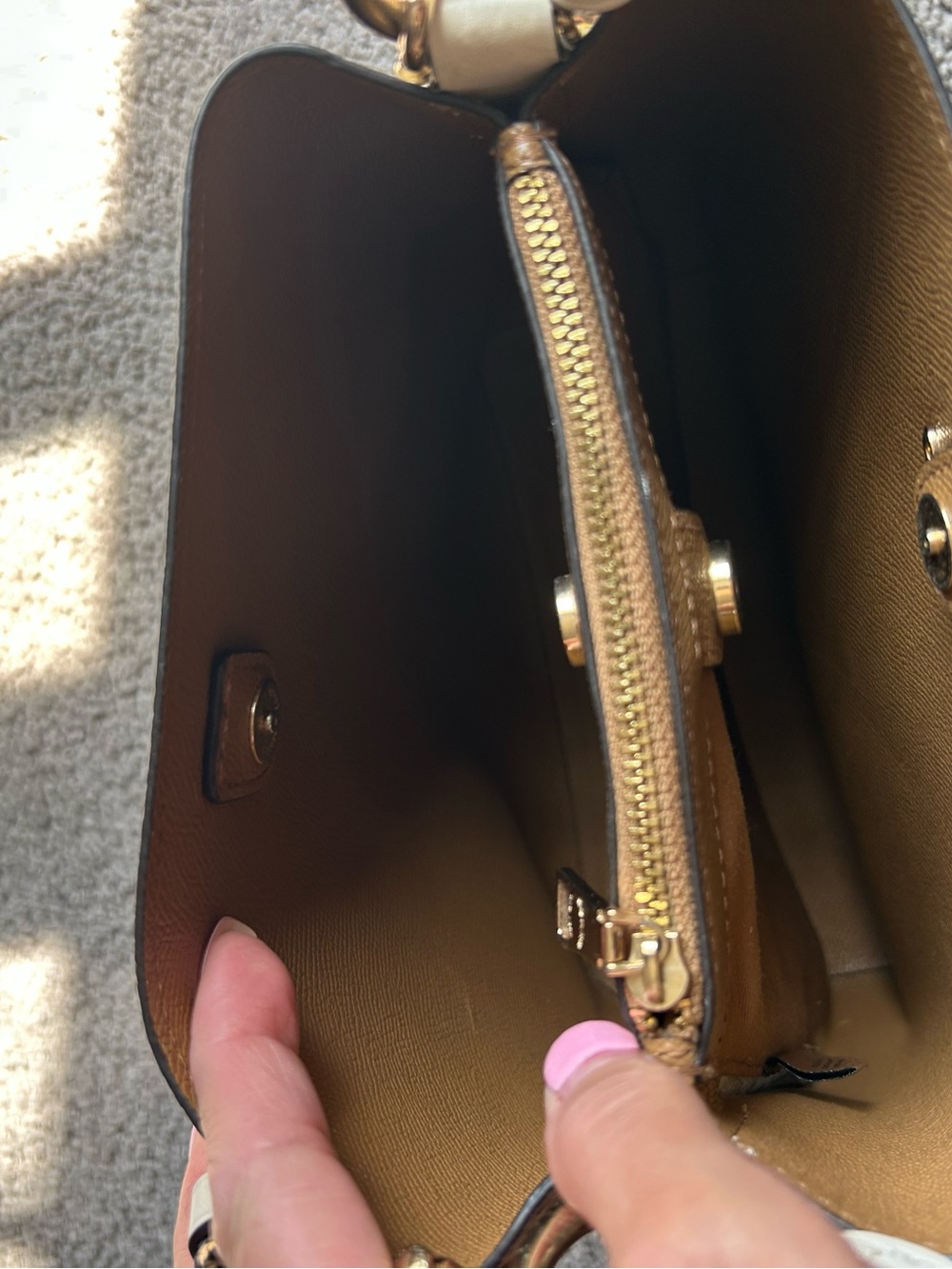 Authentic Coach Beige Floral Signature Bucket Bag - Picture 7 of 7